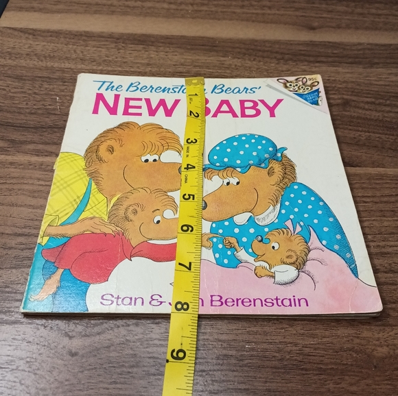 The Berenstain Bears "New Baby" 1974 Vintage Book - Picture 5 of 6